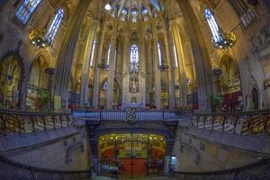 Innenraum der Kathedrale von Barcelona, Katalonien, Spanien foto