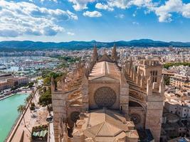 gotische mittelalterliche kathedrale von palma de mallorca in spanien foto