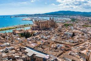 gotische mittelalterliche kathedrale von palma de mallorca in spanien foto