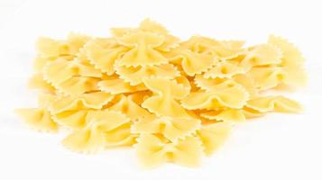 Farfalle-Nudeln, isoliert foto