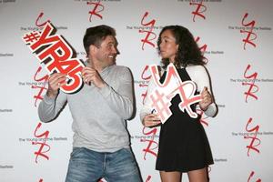 los angeles, 26. märz - daniel goddard, lexie stevenson bei the the young and the restless feiern am 26. märz 2018 in los angeles, ca foto