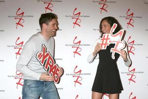 los angeles, 26. märz - daniel goddard, lexie stevenson bei the the young and the restless feiern am 26. märz 2018 in los angeles, ca foto