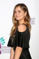 Palm Springs, 3. Januar – Debby Ryan bei der Vorführung der Psiff-Coverversionen im Camelot Theatre am 3. Januar 2018 in Palm Springs, ca foto