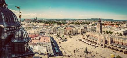 krakau, polen panorama. Altstädter Marktplatz und Tuchhalle foto