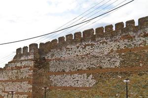 eptapyrgio die befestigte mauer in der oberen stadt von thessaloniki griechenland foto