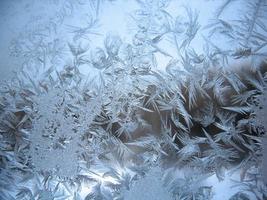 gefrorenes Winterfenster foto