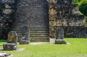 Tikal Ruinen und Pyramiden