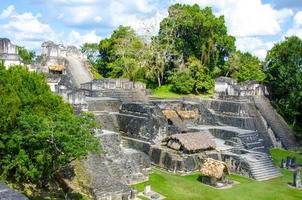 Tikal Ruinen und Pyramiden