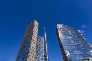 Mailand, Italien, 2017 - Detail des Unicredit-Turms in Mailand. Tower wurde 2012 eröffnet und ist mit 231 Metern das höchste Gebäude Italiens foto