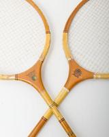 Retro Badmintonschläger aus Holz mit handgefertigten Drucken