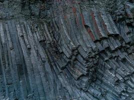 epischer blick auf den studlagil basalt canyon, island. foto