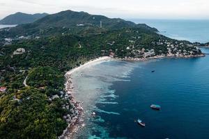 koh tao in thailand, tropische insellandschaft am abend foto