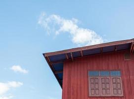 rotes Holzhaus. foto