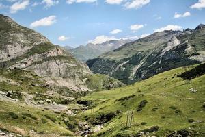 ein blick auf die pyrenäen von der französischen seite foto