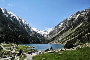 ein blick auf den lac du gaube in den pyrenäen foto