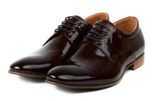 Paar braune Schuhe für Männer