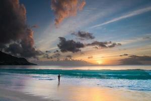 Sonnenuntergang auf den Seychellen foto
