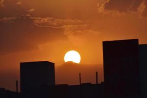 Schönheit der aufgehenden Sonne foto