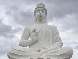 Buddha - ein Verehrer der Gewaltlosigkeit foto