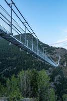 die längste tibetische brücke europas, 600 meter lang und 200 meter hoch in der Gemeinde canillo in andorra foto