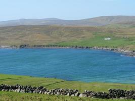 die shetlandinseln mit der stadt lerwick in schottland foto