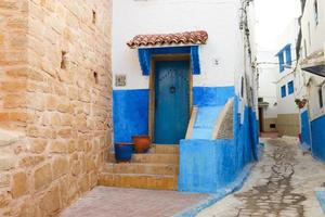 Straße in der Kasbah der Udayas in Rabat, Marokko foto