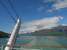 das kleine dorf eidfjord im norwegischen hardangerfjord foto