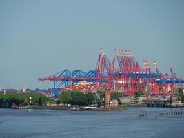 die stadt hamburg und die elbe foto