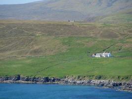 die shetlandinseln mit der stadt lerwick in schottland foto