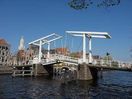 die niederländische Stadt Haarlem foto