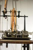 antike automatisierte Uhrenschraubenmaschine
