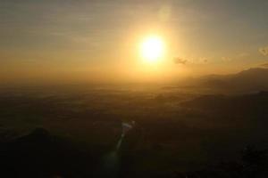 schöner sonnenunterganghintergrund foto