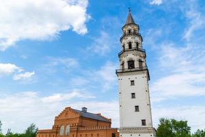 Nevyanskaya Schiefer Turm, ein historisches Denkmal aus dem 18. Jahrhundert foto