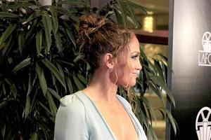 los angeles jan 11 - jennifer lopez bei der lafca-preisverleihung 2020 der los angeles kritikervereinigung ankünfte im intercontinental hotel am 11. januar 2020 in jahrhundertstadt, ca foto