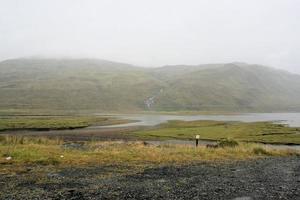 ein blick auf die landschaft auf der isle of skye in schottland foto