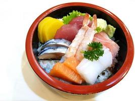 Japanische Chirashi-Schüssel foto