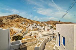 Panoramablick auf Chora auf der griechischen Insel Serifos foto
