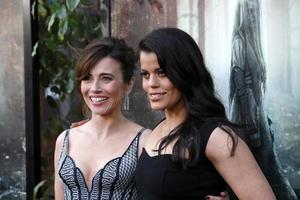 los angeles 15.04.2019 - linda cardellini, marisol ramirez bei der premiere von the fluch of la llorona im egyptian theater am 15. april 2019 in los angeles, ca foto