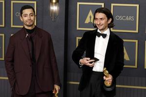 los angeles 27. märz - riz ahmed, aneil karia bei den 94. academy awards im dolby theater am 27. märz 2022 in los angeles, ca foto