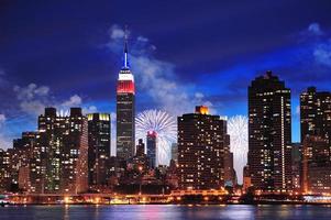 Panoramablick auf Manhattan, New York City in der Abenddämmerung foto