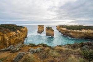 loch ard gorge eine der spektakulärsten landschaften an der great ocean road, australien. foto