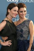 los angeles, 11. dezember - robin tunney, shiri appleby bei den 22. jährlichen preisen der kritiker im barker hanger am 11. dezember 2016 in santa monica, ca foto