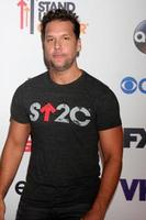los angeles, sep 5 - dane cook at the stand up 2 cancer tvcast ankünfte im dolby theatre am 5. september 2014 in los angeles, ca foto