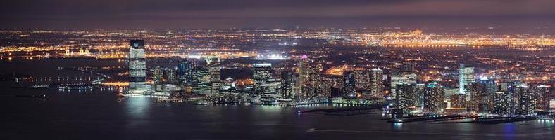 New-Jersey-Nachtpanorama von New York City Manhattan foto