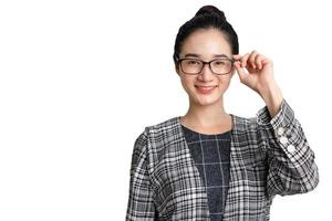 Geschäftsfrau mit Brille mit Textfreiraum auf weißem Hintergrund foto
