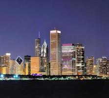 Chicago Skyline in der Abenddämmerung foto