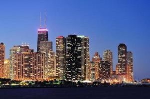 Chicago Skyline in der Abenddämmerung foto