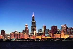 Chicago Skyline in der Abenddämmerung foto