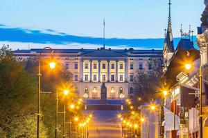 Skyline der Innenstadt von Oslo mit Königspalast in Norwegen foto