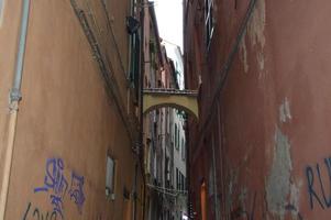 typische italienische Gasse foto